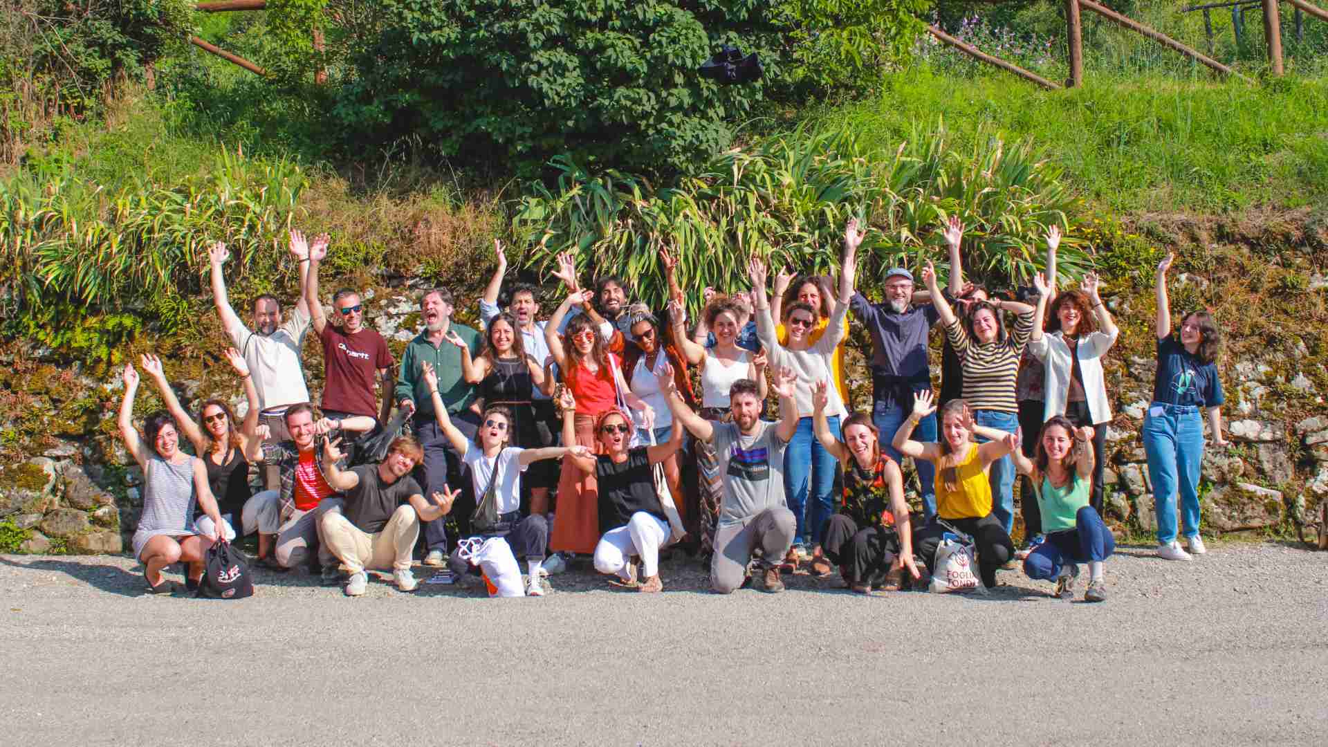 Foto dei partecipanti alla residenza di innovatori sociali della Montagna Fiorentina "Ossigeno"