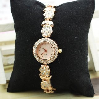 Elegant Casual Watch With Diamond Quartz Flower Bracelet Women Watch 65549