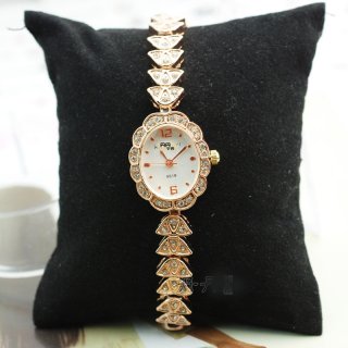 Fashion Watch with White Dial Watch Quartz Bracelet Watch 65582