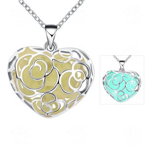 New Arrival Trendy Jewelry 3 Colors Luminous Pendant Fashion Jewelry for Women