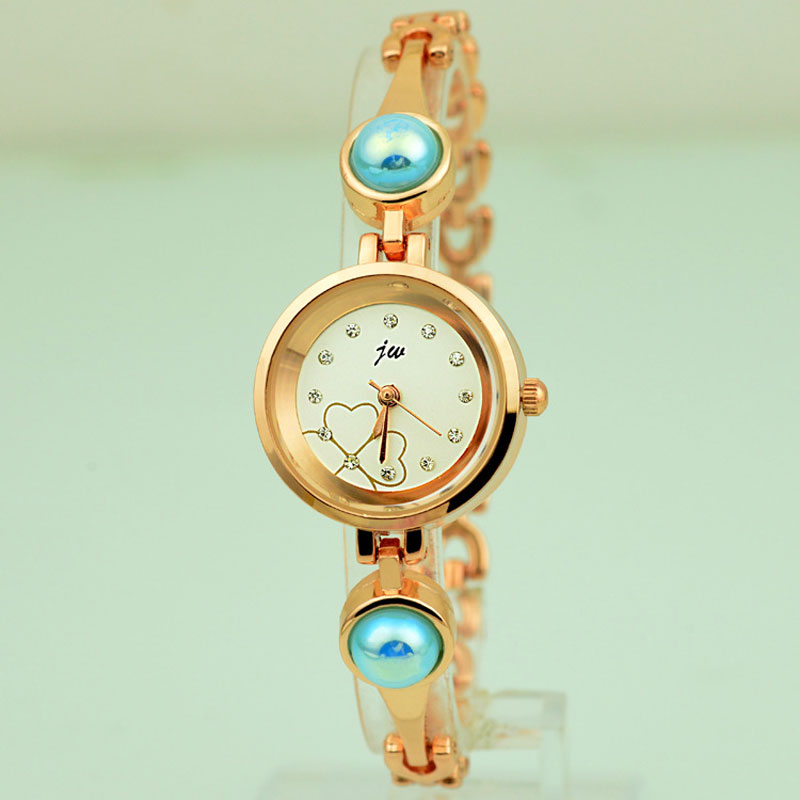 Korean Fashion Watch With White Dial Diamond Women Bracelet Watch 70124